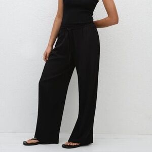 Matteau black drawstring pants